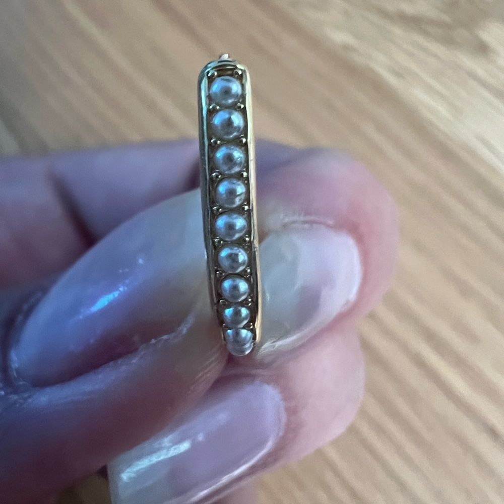Gold & Pearl Earring (only ONE)